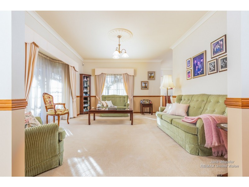 20 Oakmont Street, Carindale QLD 4152