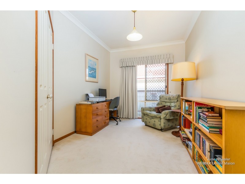 20 Oakmont Street, Carindale QLD 4152