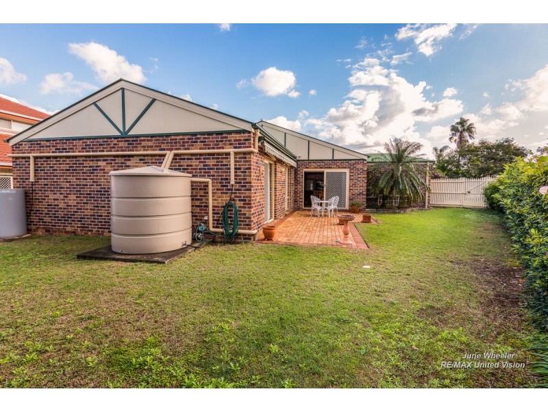 20 Oakmont Street, Carindale QLD 4152