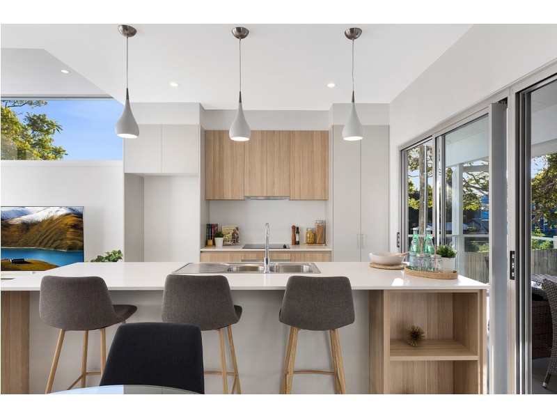 2/47 East Street, Camp Hill QLD 4152