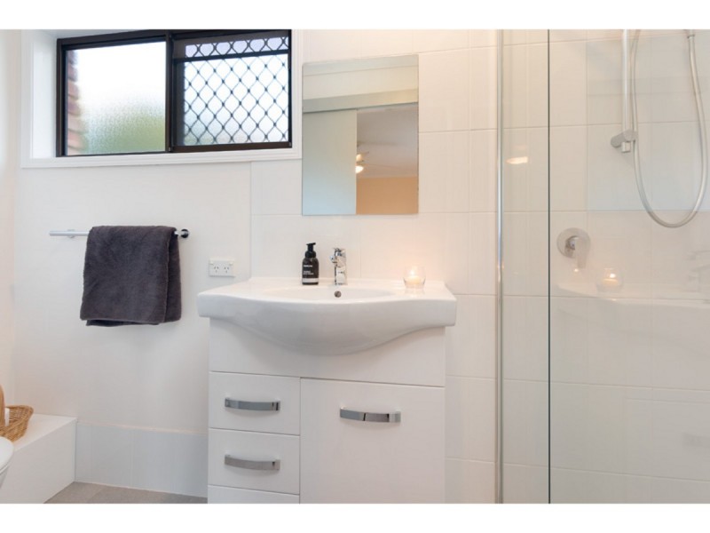 4 Kuhler Court, Carindale QLD 4152