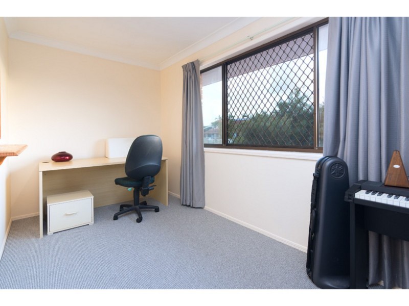 4 Kuhler Court, Carindale QLD 4152