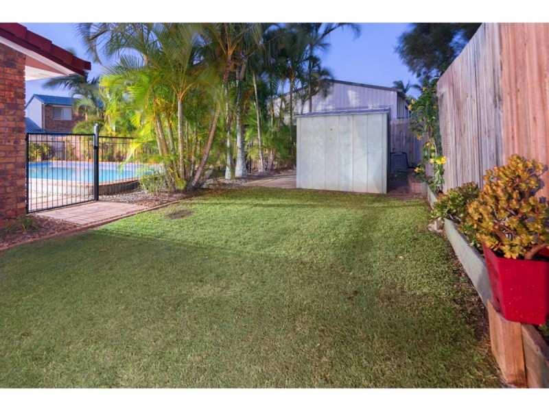 4 Kuhler Court, Carindale QLD 4152