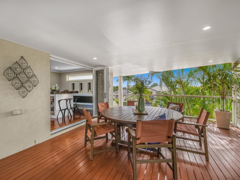 1 Hatherton Crescent, Carindale QLD 4152