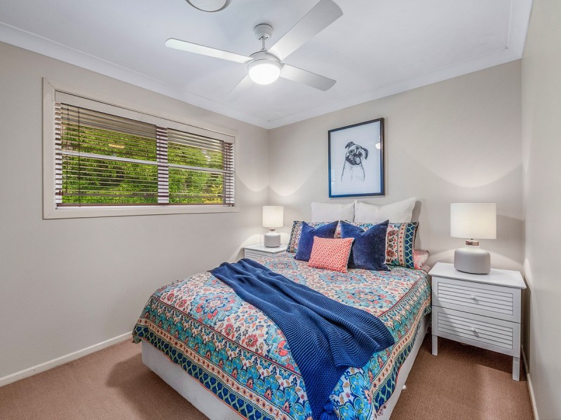 1 Hatherton Crescent, Carindale QLD 4152