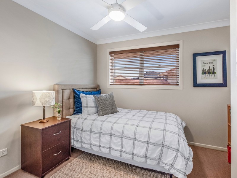 1 Hatherton Crescent, Carindale QLD 4152