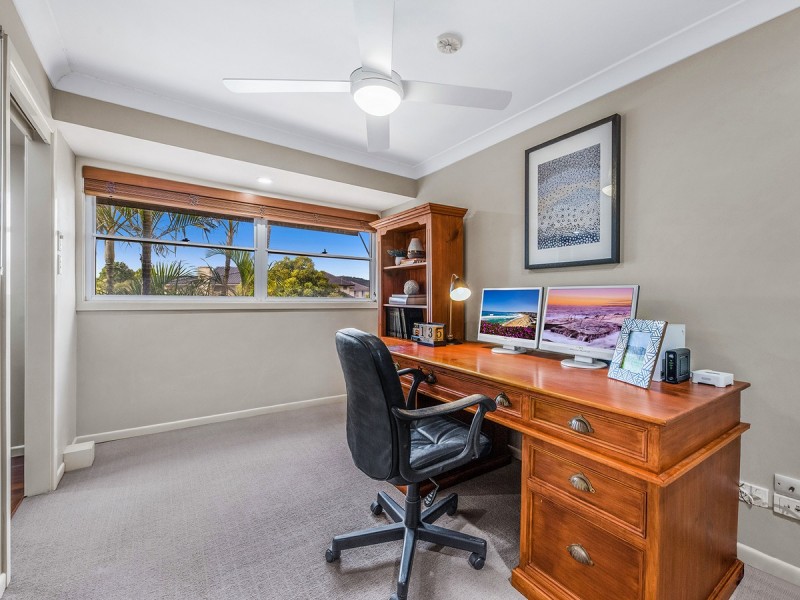 1 Hatherton Crescent, Carindale QLD 4152