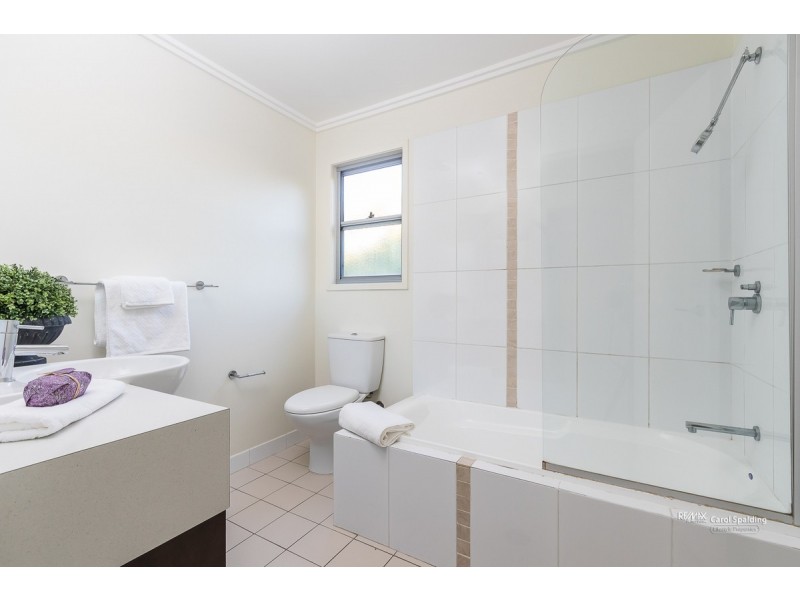 4/9 Baringa Street, Morningside QLD 4170