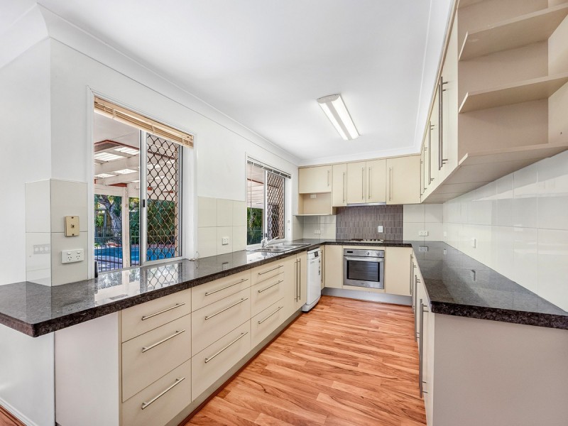 18 Corypha Crescent, Calamvale QLD 4116