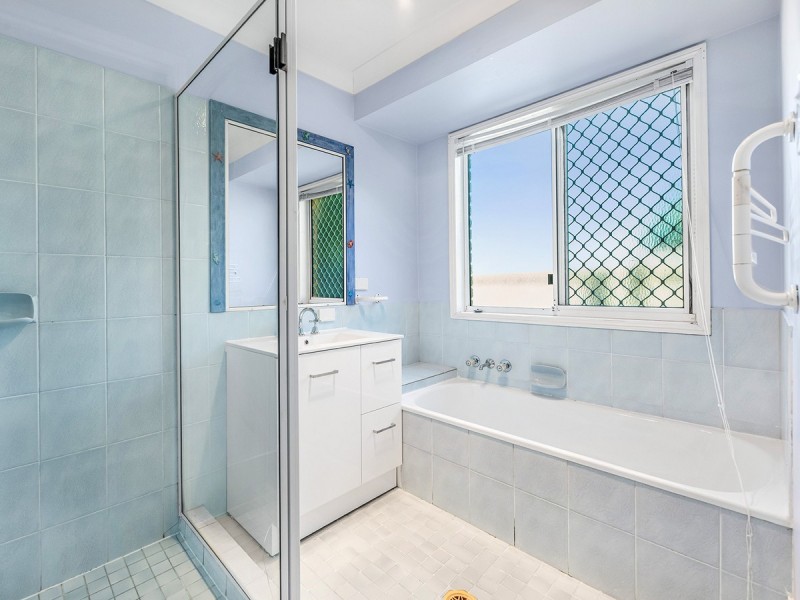 18 Corypha Crescent, Calamvale QLD 4116