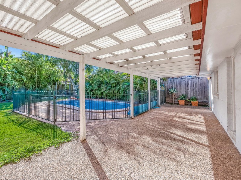 18 Corypha Crescent, Calamvale QLD 4116