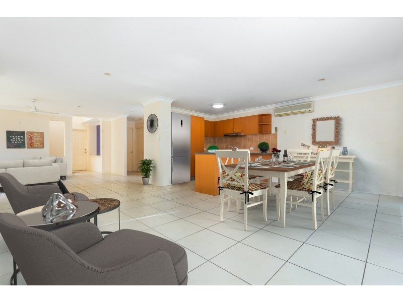 25 Charlotte Street, Carina QLD 4152