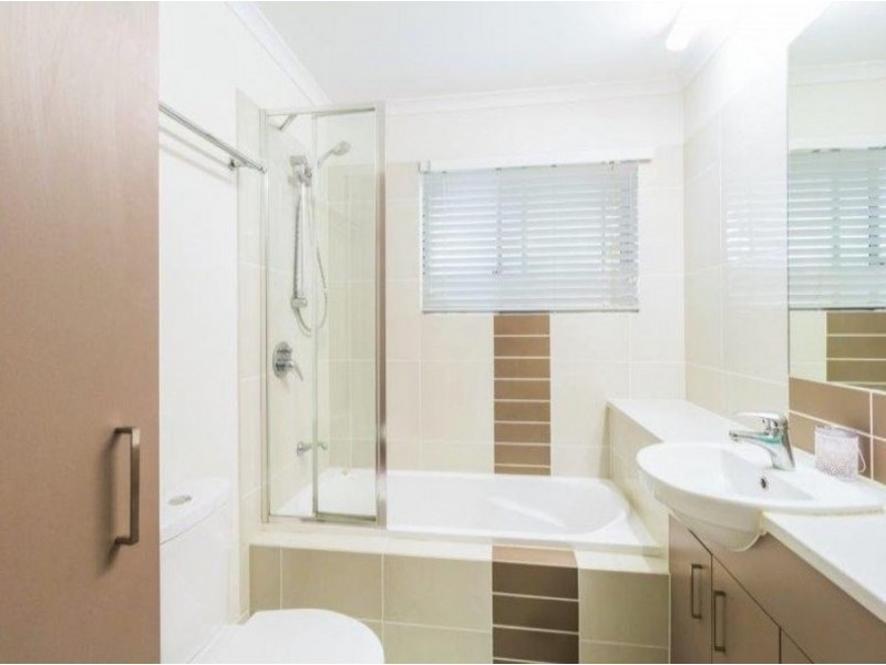 1/59 Adelaide Street, Carina QLD 4152