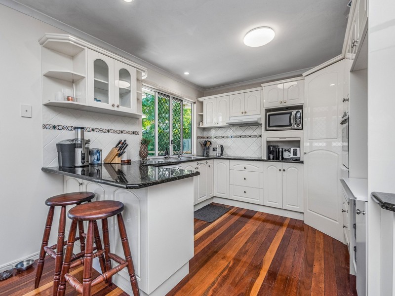 19 Peterglen Street, Wishart QLD 4122