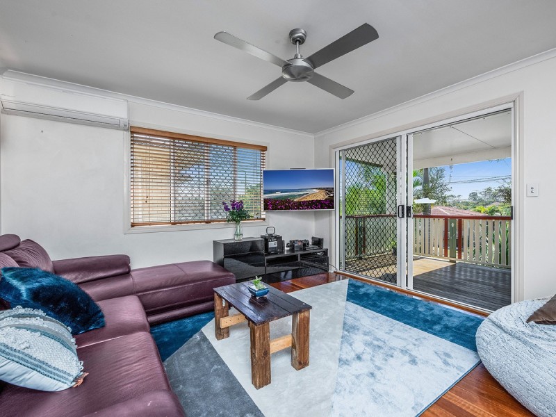 19 Peterglen Street, Wishart QLD 4122