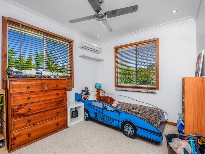 19 Peterglen Street, Wishart QLD 4122