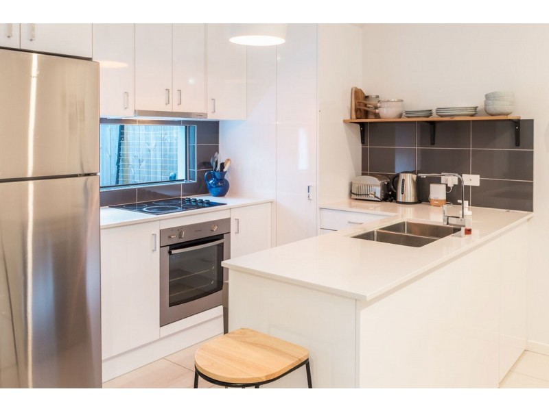 5/106-110 Pembroke Street, Carina QLD 4152
