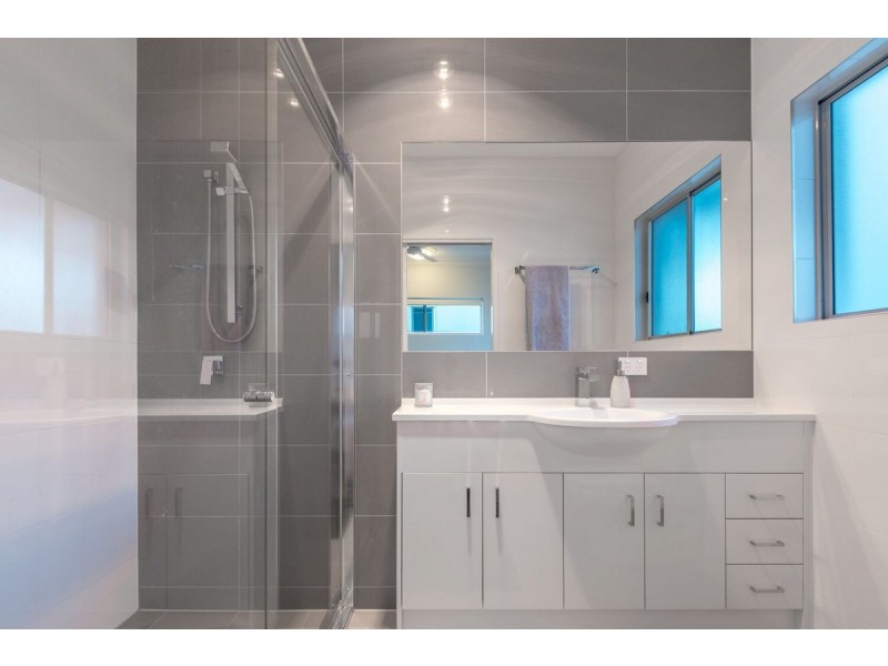 5/106-110 Pembroke Street, Carina QLD 4152