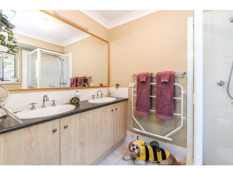 11 Campbell Street, Wakerley QLD 4154