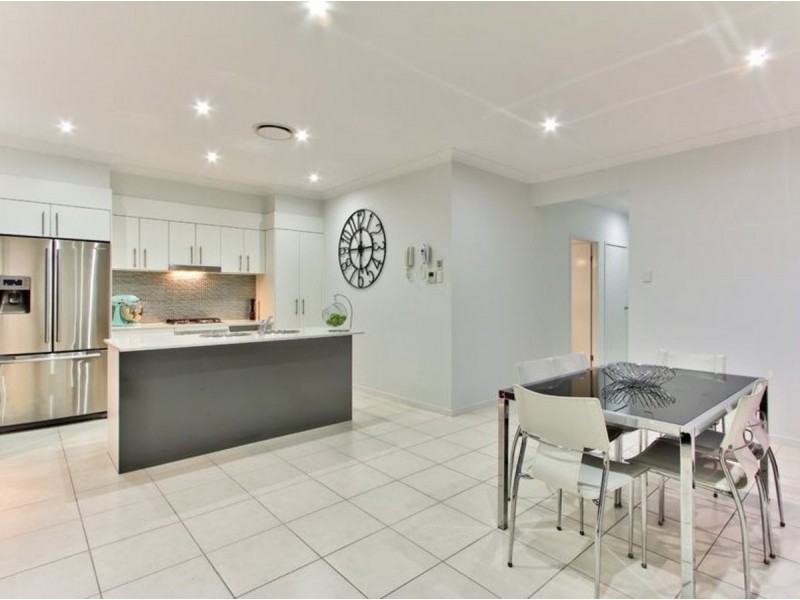 342 Stanley Road, Carina QLD 4152