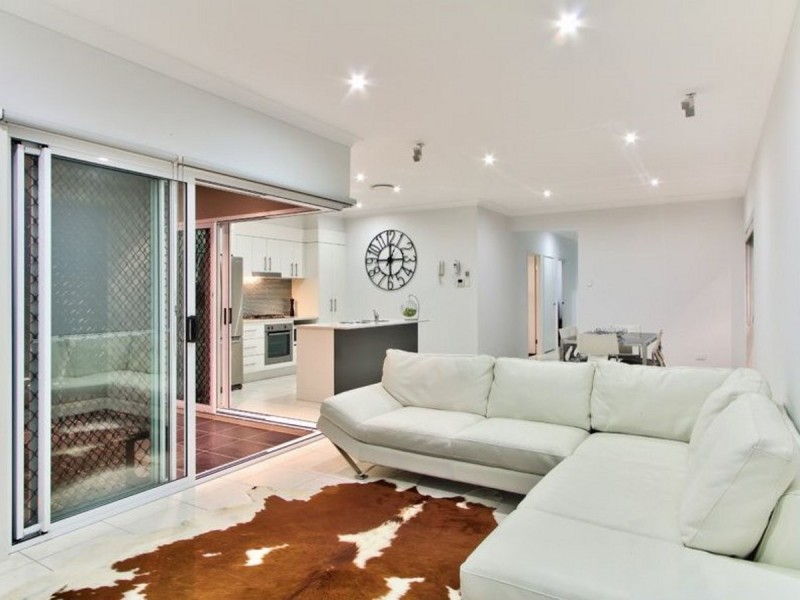 342 Stanley Road, Carina QLD 4152