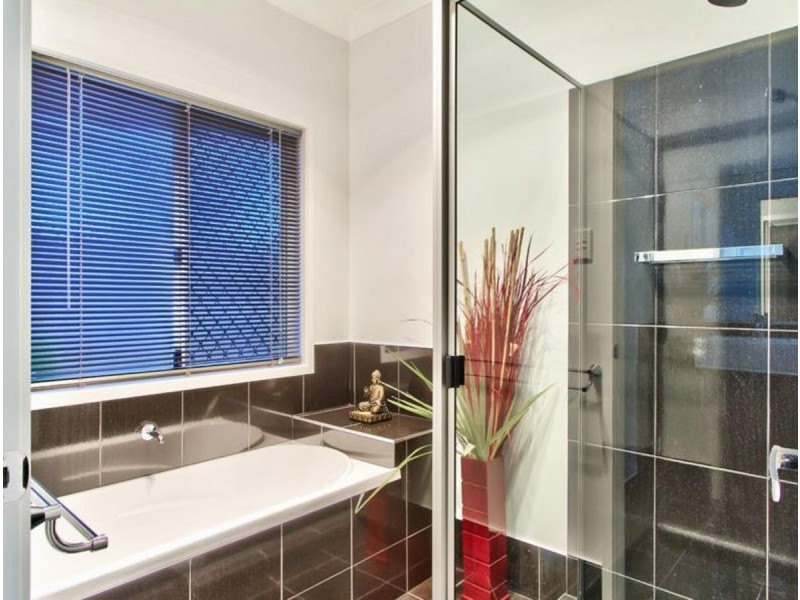 342 Stanley Road, Carina QLD 4152