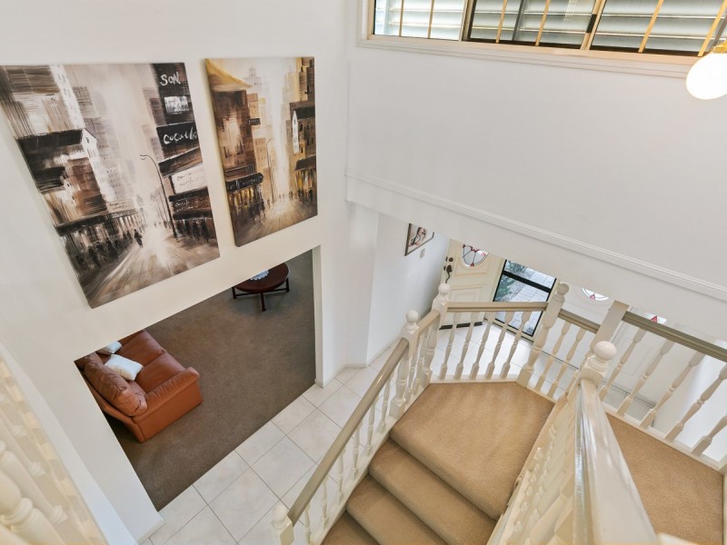 21 Breadsell Street, Carindale QLD 4152