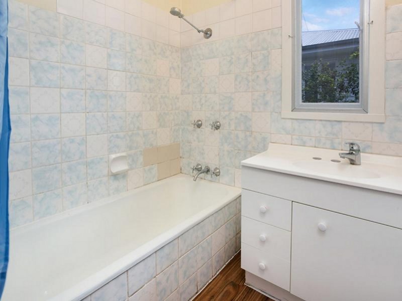 60 Nurstead Street, Camp Hill QLD 4152