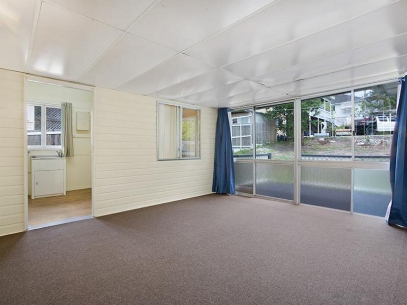 60 Nurstead Street, Camp Hill QLD 4152