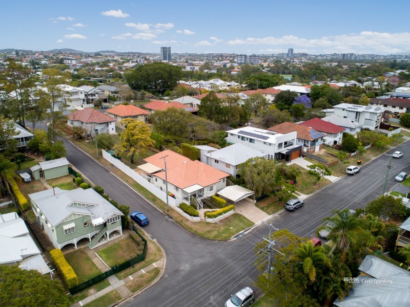 45 Watson Street, Camp Hill QLD 4152