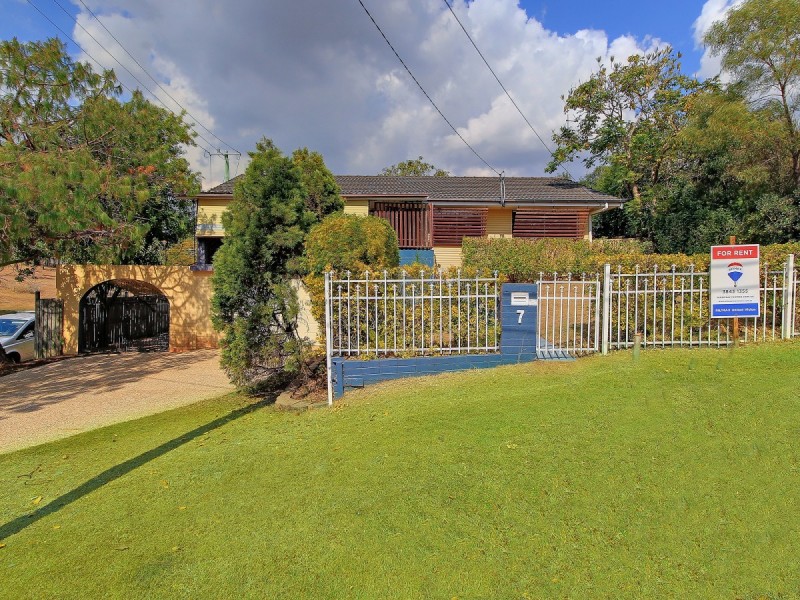7 Gilwell Street, Carina QLD 4152