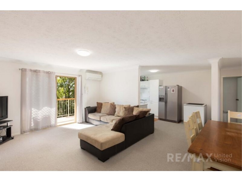 2/11 Sankey  Street, Carina QLD 4152