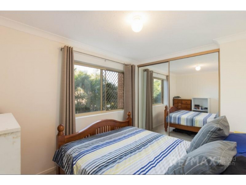 2/11 Sankey  Street, Carina QLD 4152