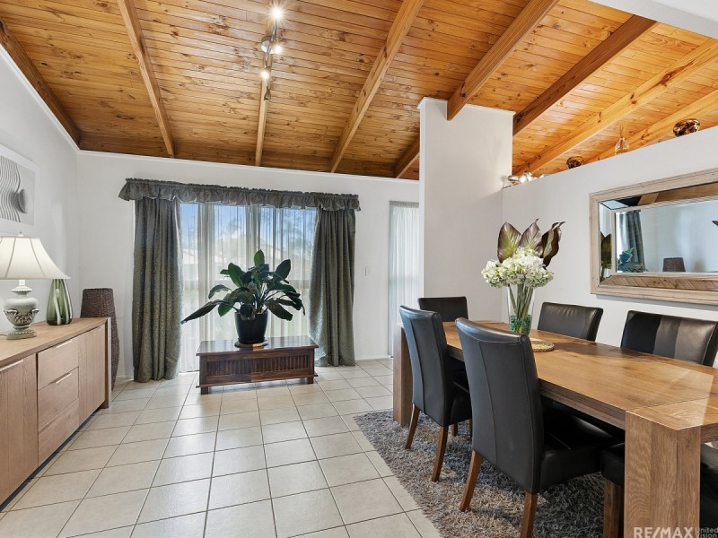 5 Lydford Court, Carindale QLD 4152