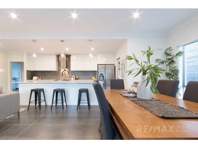 4 Beard Place, Wellington Point QLD 4160