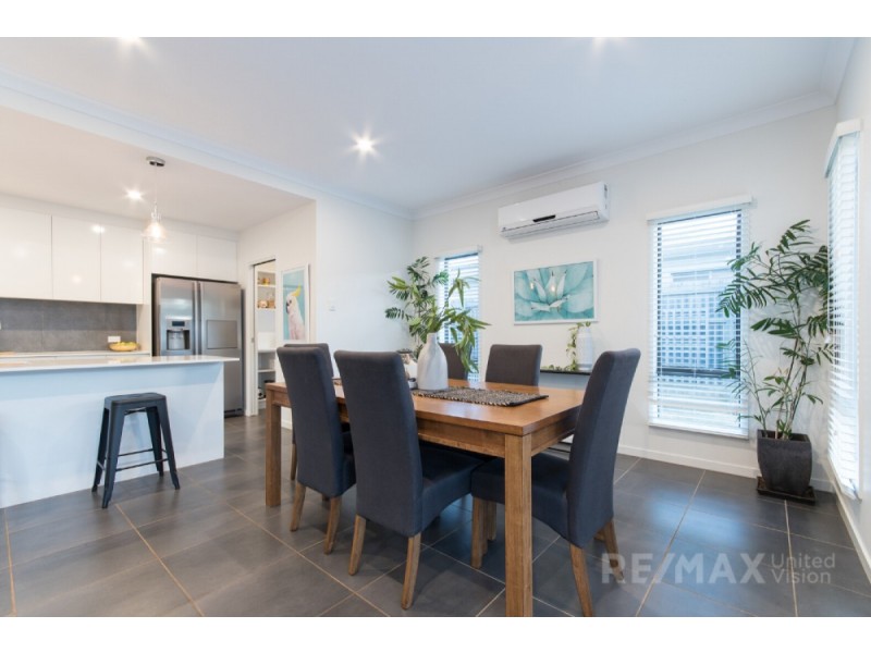 4 Beard Place, Wellington Point QLD 4160