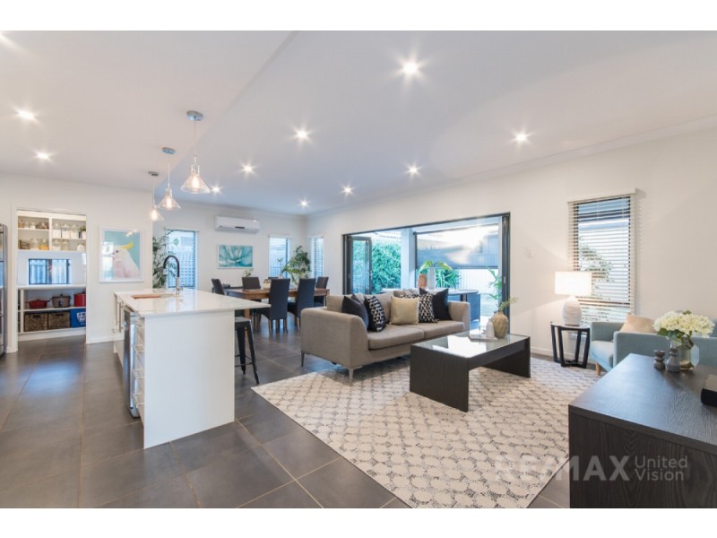 4 Beard Place, Wellington Point QLD 4160