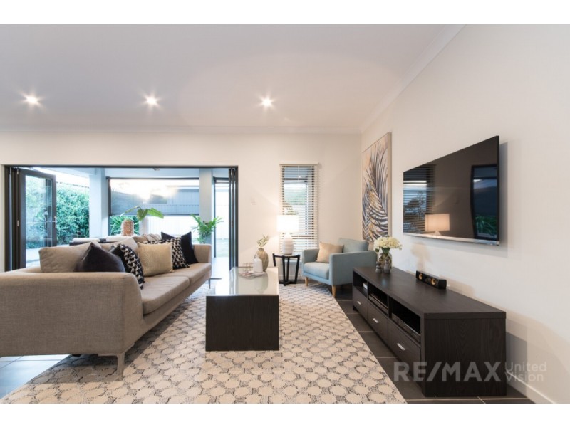 4 Beard Place, Wellington Point QLD 4160