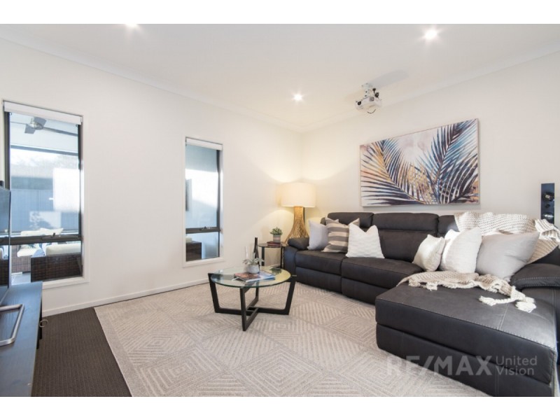 4 Beard Place, Wellington Point QLD 4160