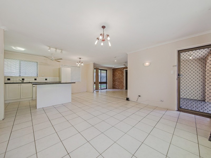 2 Knightsbridge Crescent, Rochedale South QLD 4123