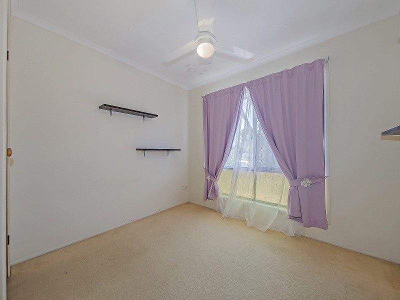 2 Knightsbridge Crescent, Rochedale South QLD 4123