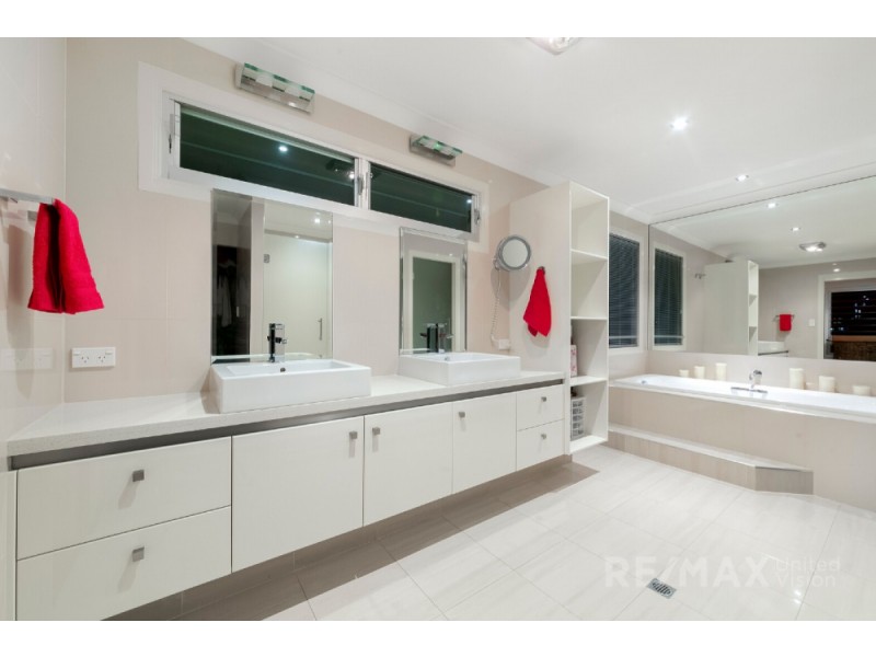 38 Laidlaw Parade, East Brisbane QLD 4169