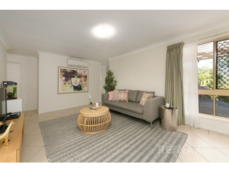 8 Olivia Drive, Carina Heights QLD 4152