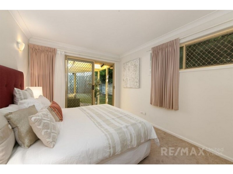 8 Olivia Drive, Carina Heights QLD 4152