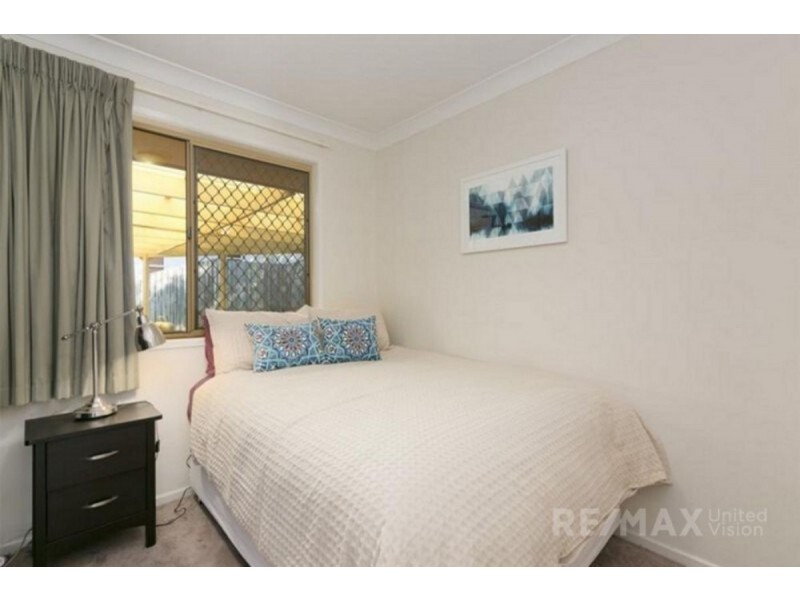 8 Olivia Drive, Carina Heights QLD 4152