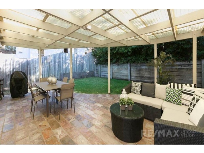 8 Olivia Drive, Carina Heights QLD 4152