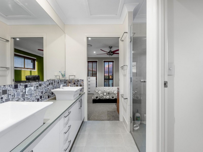 43 McDermott Parade, Rochedale QLD 4123