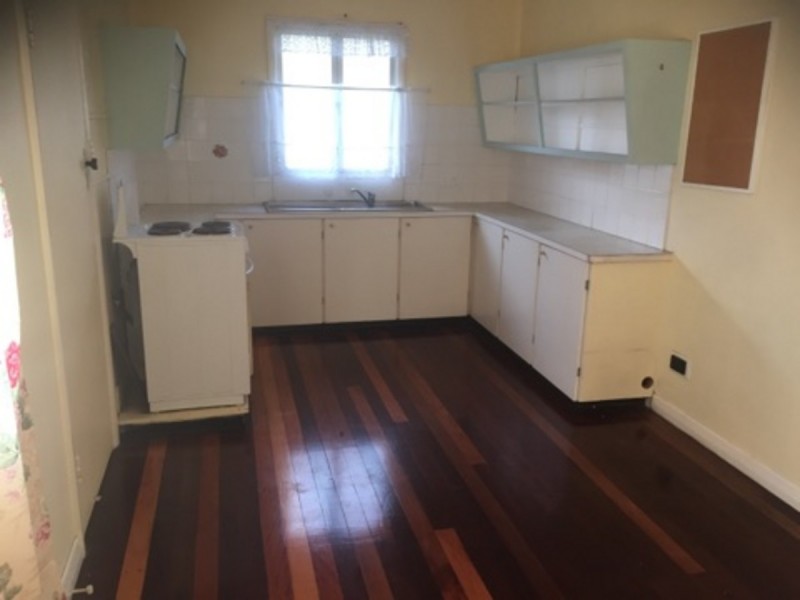 10 Merle Street, Carina QLD 4152