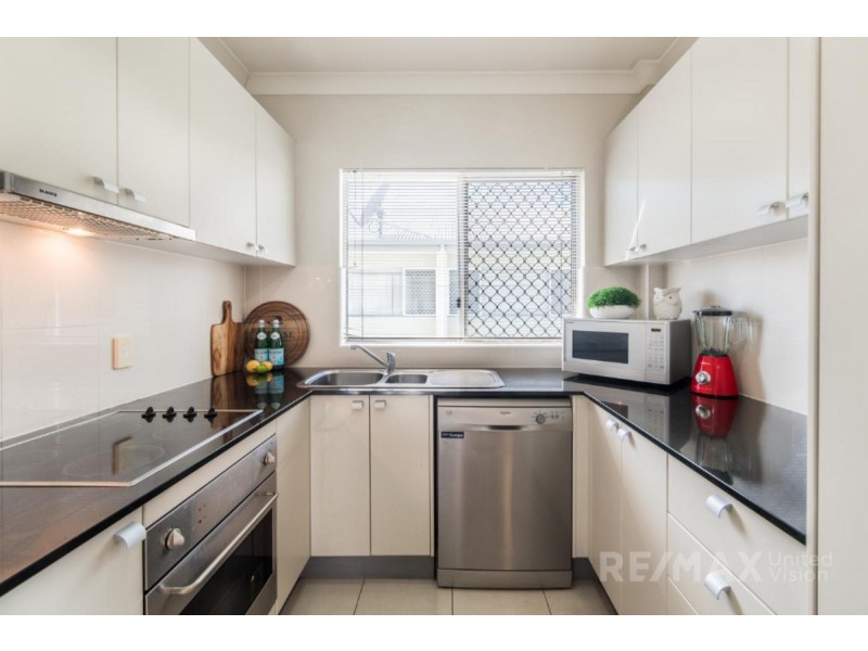 16/17 Cardross Street, Yeerongpilly QLD 4105