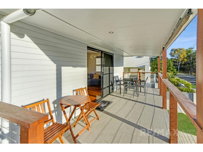 36 Russell Avenue, Norman Park QLD 4170